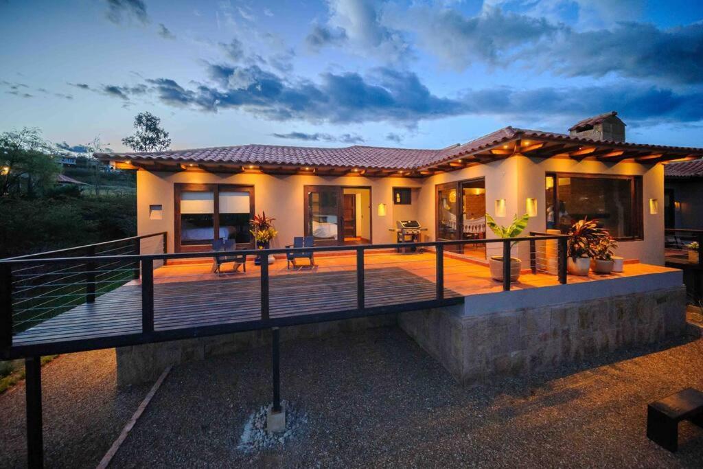 Casa De Flores- Bugambilias * Villa de Leyva