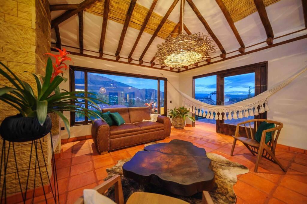 Casa De Flores- Bugambilias Holiday home