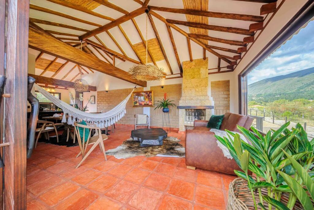 Casa De Flores- Bugambilias