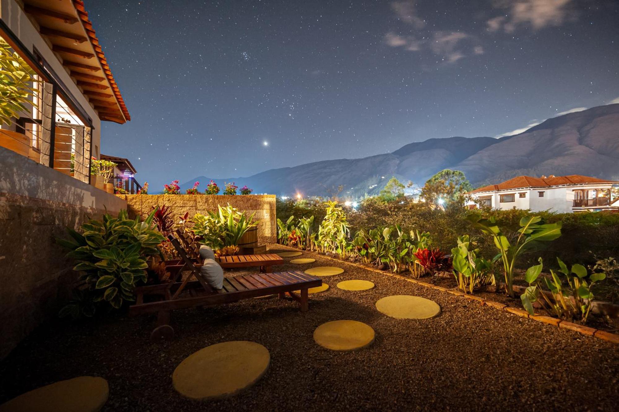 Casa De Flores- Bugambilias * Villa de Leyva