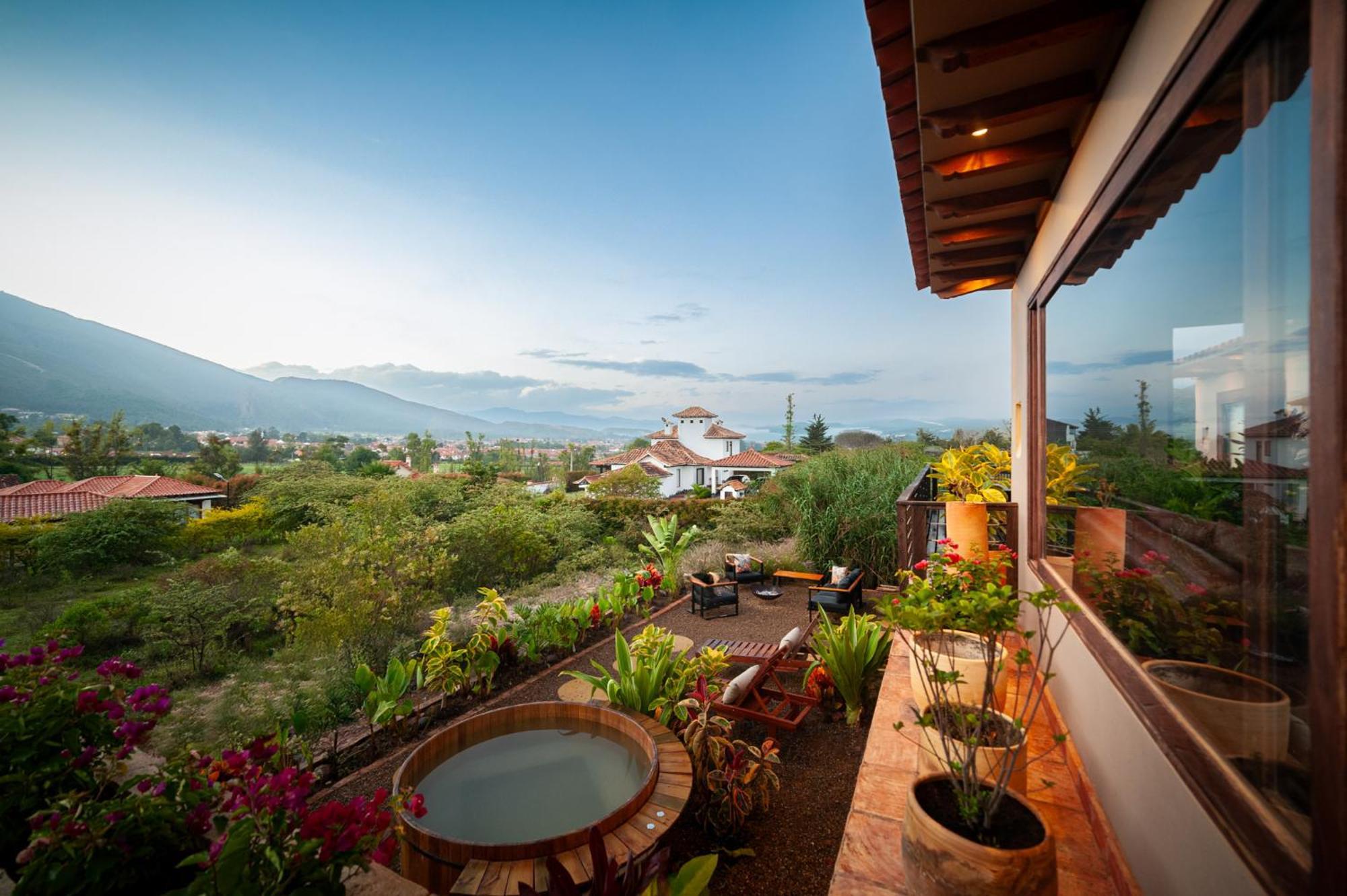 Casa De Flores- Bugambilias * Villa de Leyva